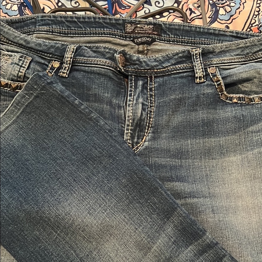 Women’s silver Tuesday Jean
